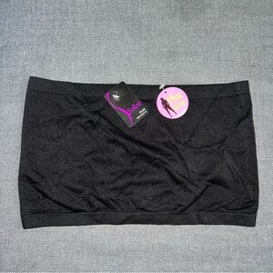 ~NWT SOFRA Stretch Black
Seamless Strapless Bra~Plus
Size One Size Fits Most~